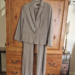 Ann Taylor Two Piece Suit Pants Blazer 10/12